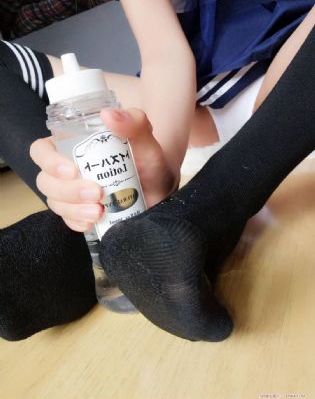 女同学的脚奴_BD国语完整视频观看